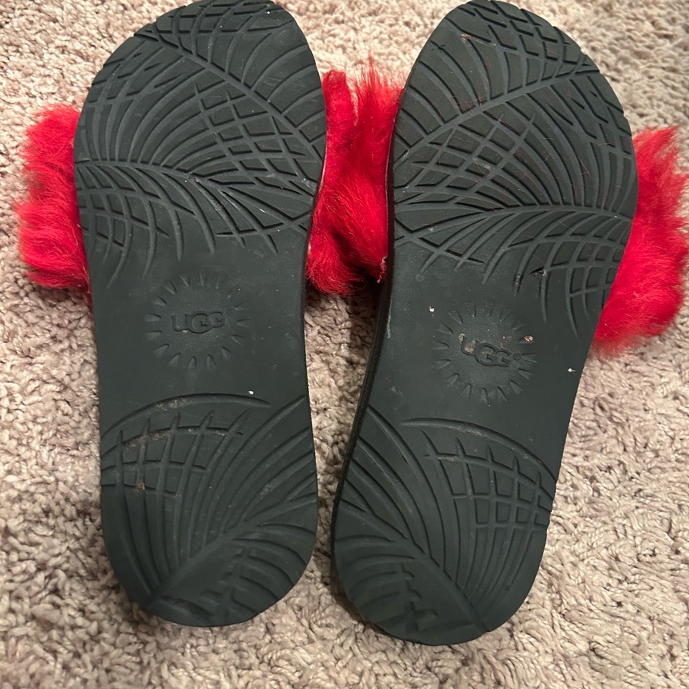 Ugg 8 Red Furry Slide Sandals fluffy slippers slip on slides fur 8N narrow - Picture 4 of 4